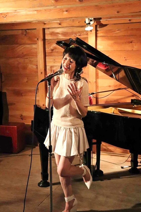 歌う、みたに のこさん